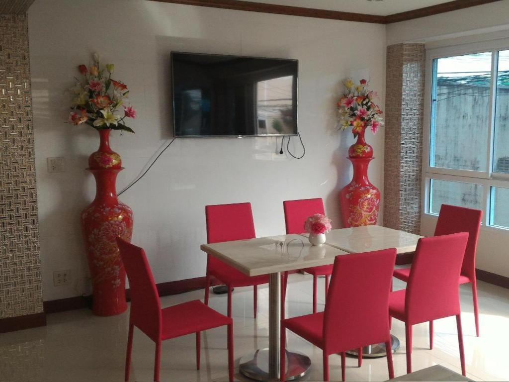 V-House Hotel Trang Exterior photo