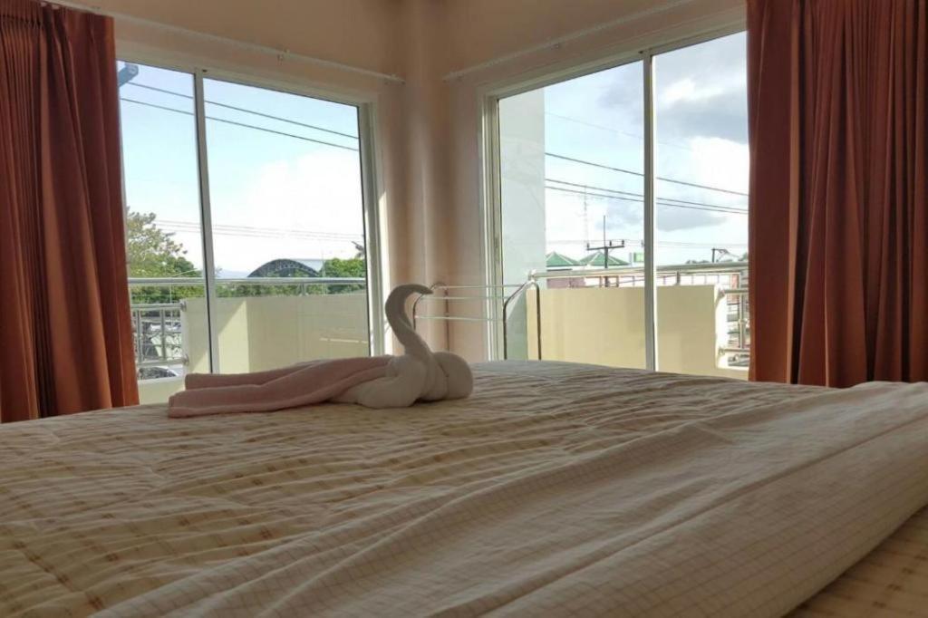 V-House Hotel Trang Exterior photo