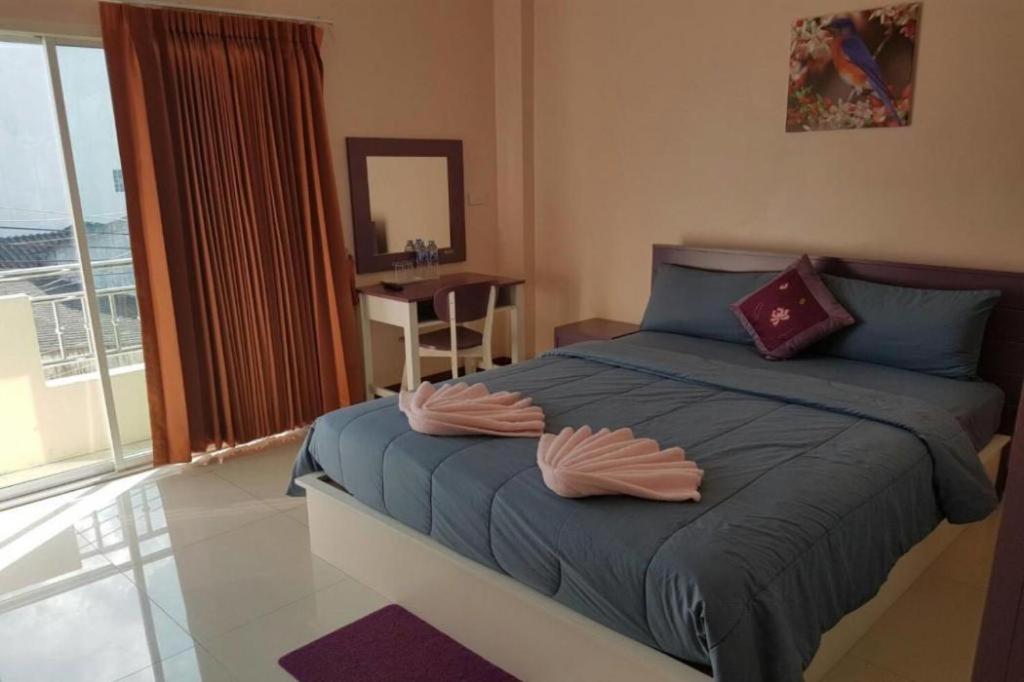 V-House Hotel Trang Exterior photo
