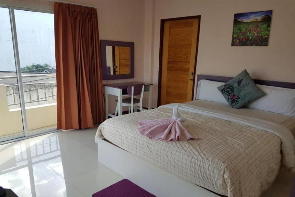 V-House Hotel Trang Exterior photo