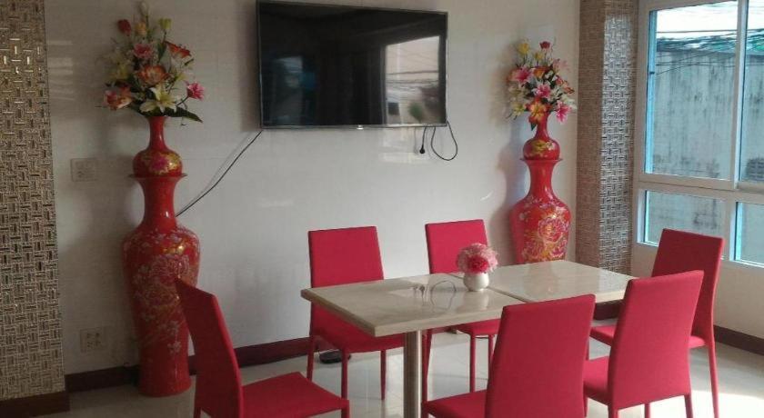 V-House Hotel Trang Exterior photo