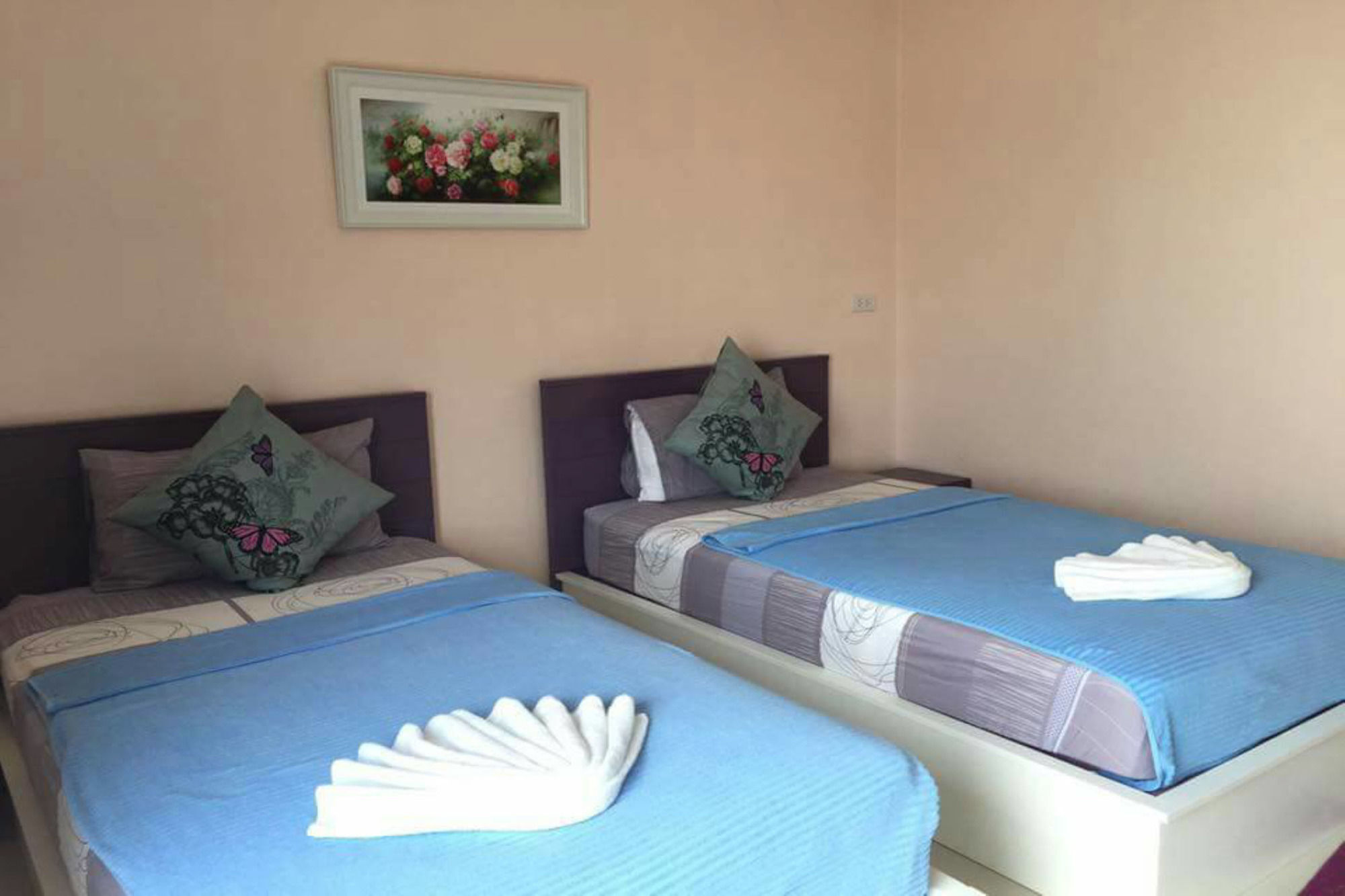 V-House Hotel Trang Exterior photo